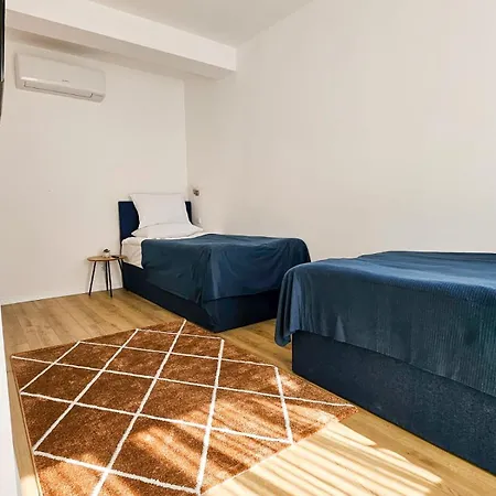 Sea Garden Luxury דירה וארנה