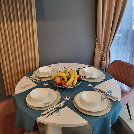 Sea Garden Luxury דירה וארנה